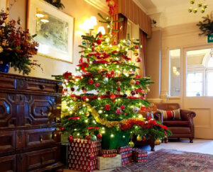 christmas-hotel-lounge